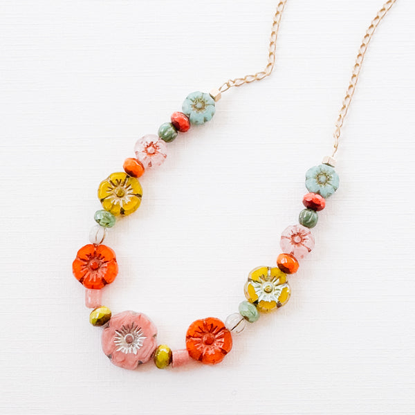 Dainty Flower Field Necklace