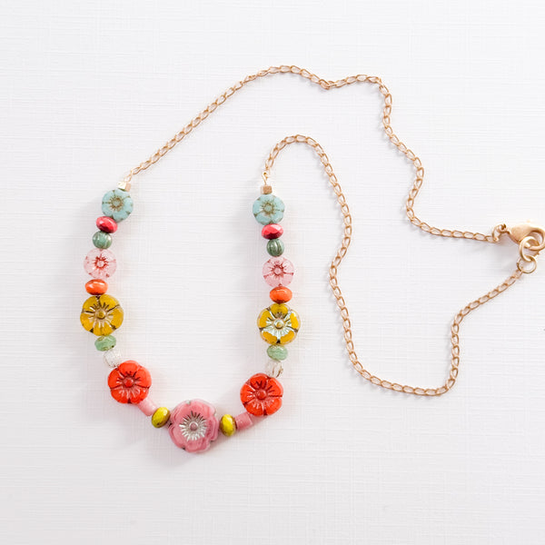 Dainty Flower Field Necklace