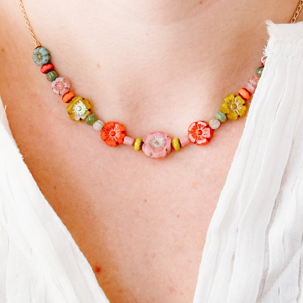 Dainty Flower Field Necklace