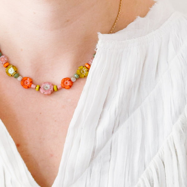 Dainty Flower Field Necklace