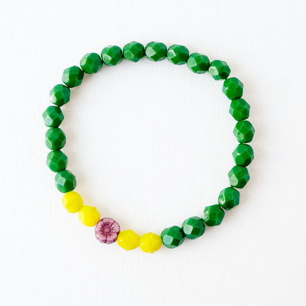  Bead Bracelet With Tiny Purple Flower