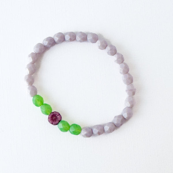  Bead Bracelet With Tiny Purple Flower
