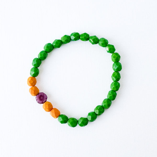  Bead Bracelet With Tiny Purple Flower