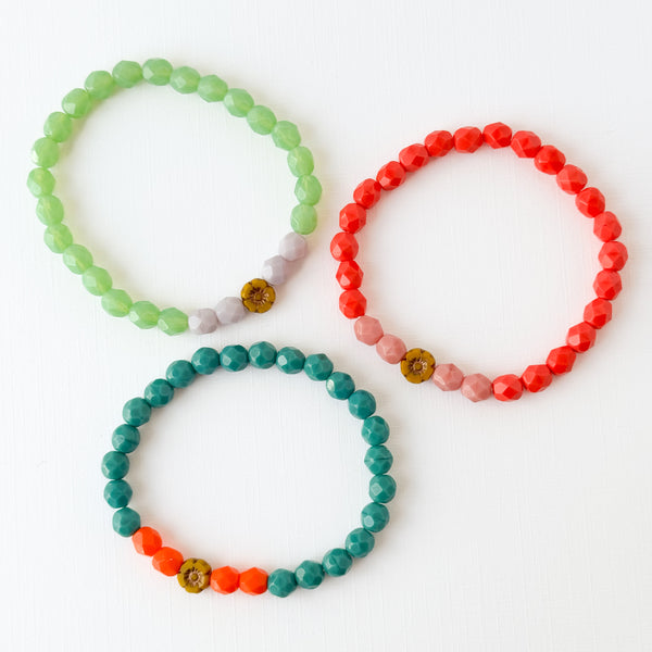  Bead Bracelet With Tiny Mustard Flower 