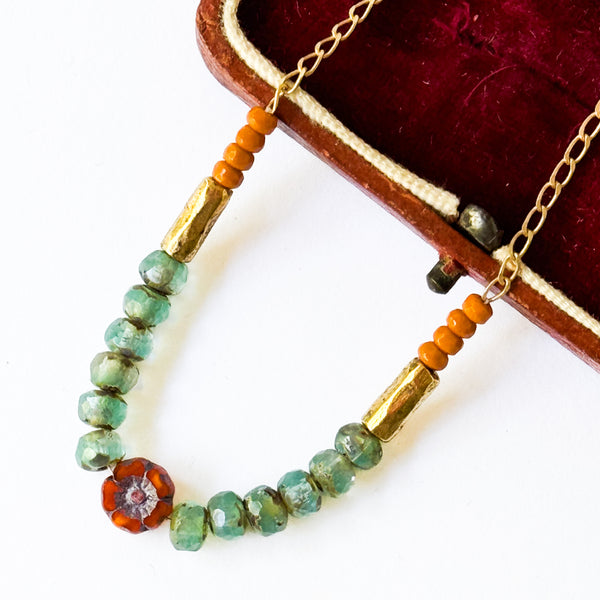 Tiny flower and bead Pendant necklace