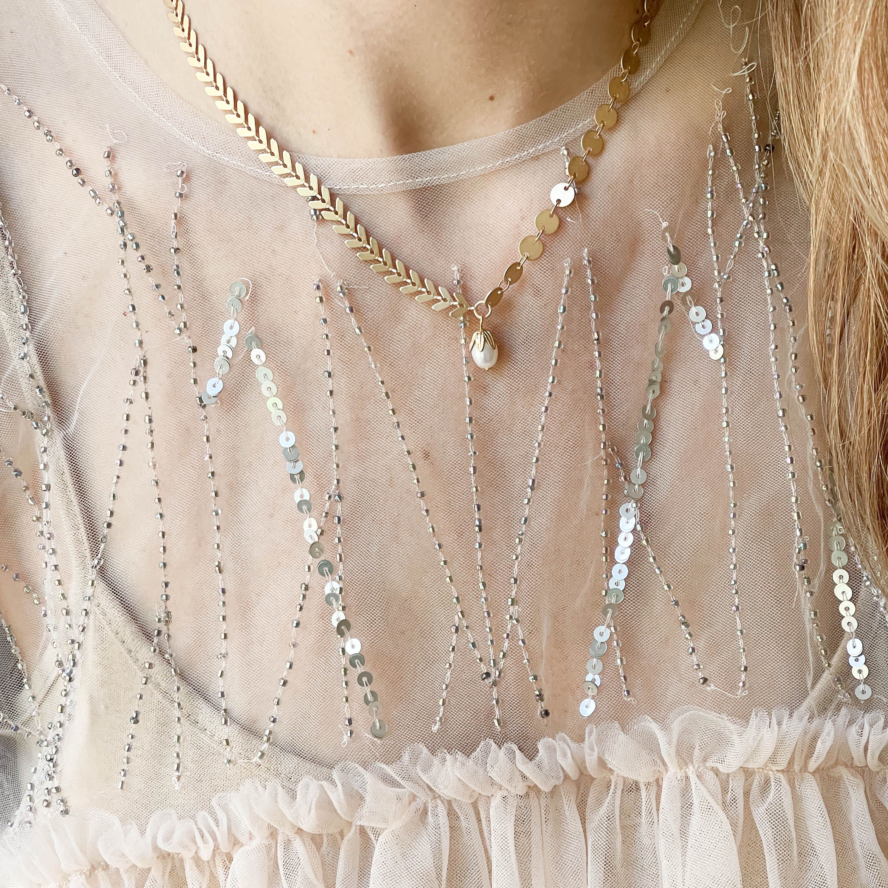 Pearl Embellished Long Golden Tassel Lace Choker Necklet