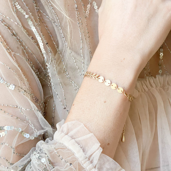 Adjustable Gold Chevron and circle Chain braceletAdjustable Gold Chevron and circle Chain bracelet