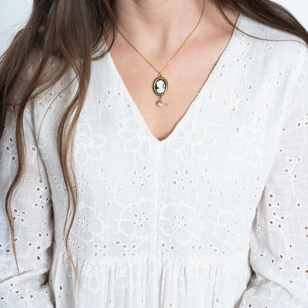 Black Cameo Pendant Necklace