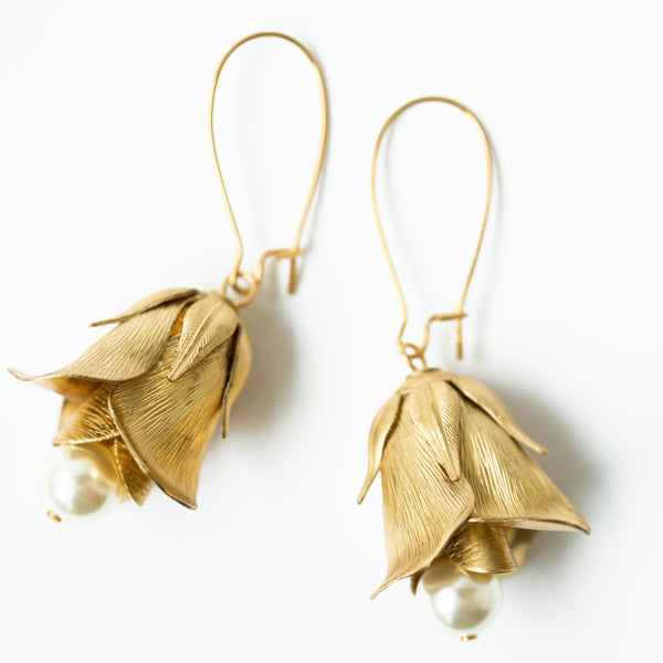 Flower Bud and Pearl Hanging Earrings