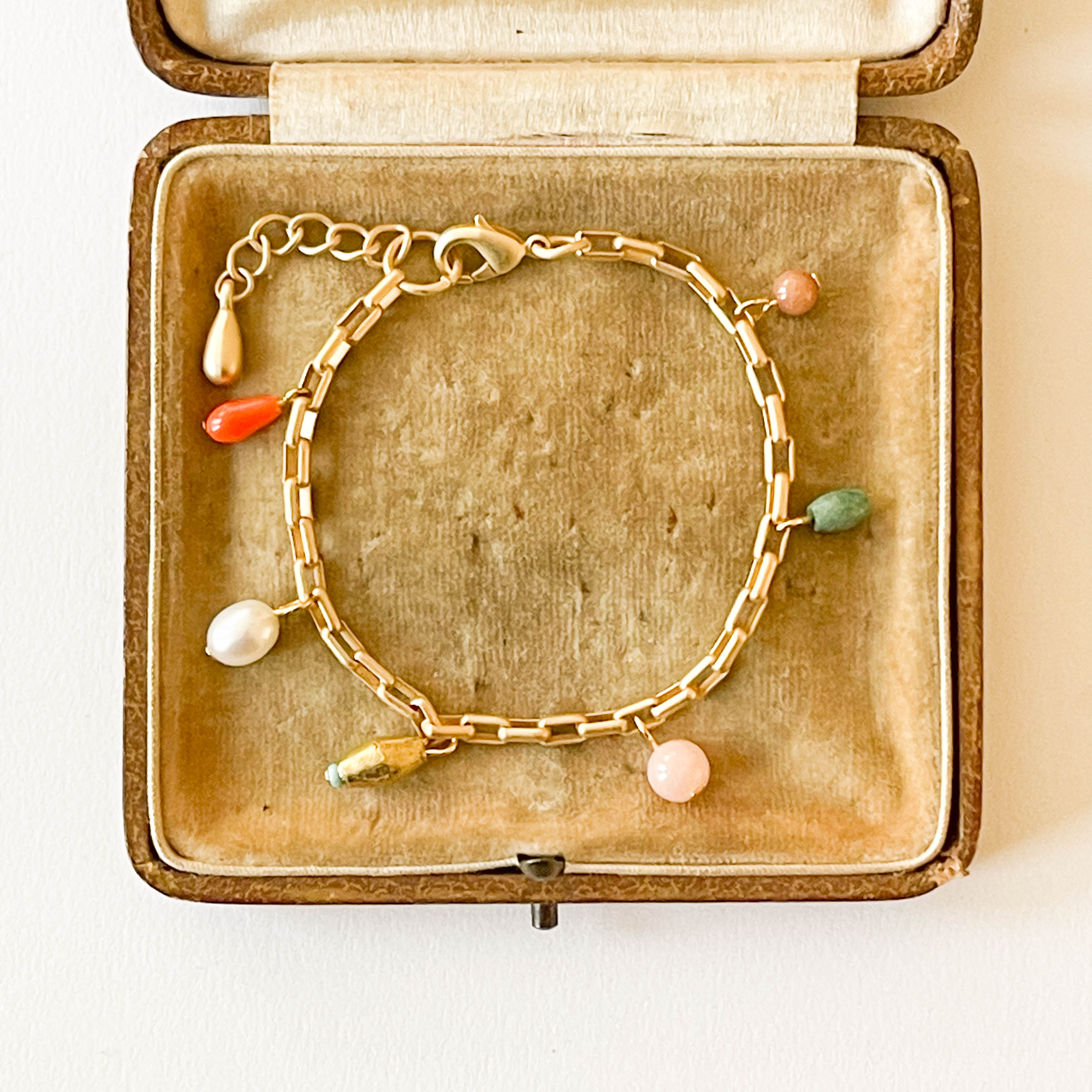 Gold Paperclip Charm Bracelet - The Vintage Pearl